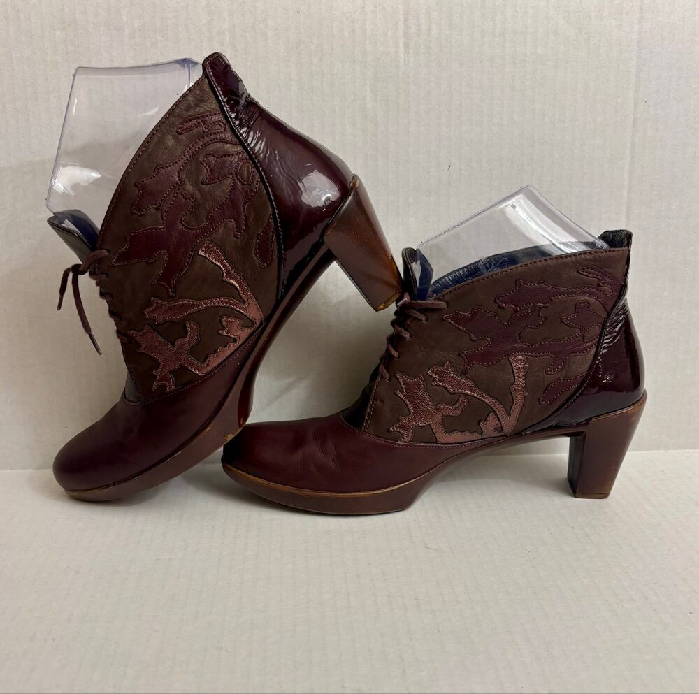 Naot PRIMA BELLA COLLECTION
Baccio wine leather boots booties sz